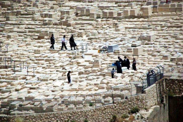 Jewish Cemetary on the Mount of Olives Mount-Olives-Jewish-Cemetary
