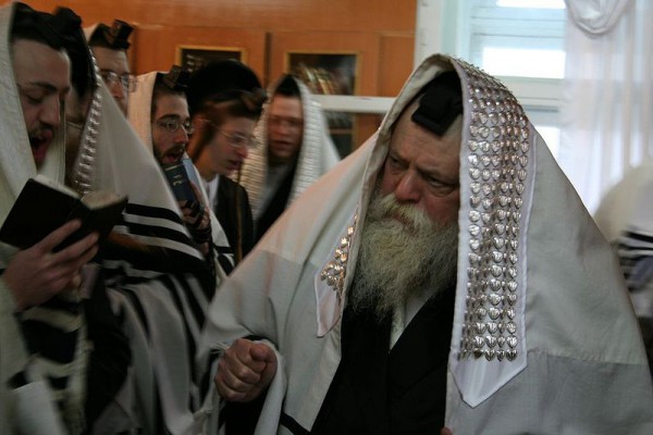 TAY Pray with Rebbe Shmuel Yaakov Kohn TAY-Rebbe-Shmuel-Yaakov-Kohn-prayer