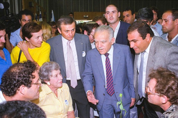 Yitzhak Shamir (center) visits an employment fair in 1990 Shamir-Russian-olim-employment fair