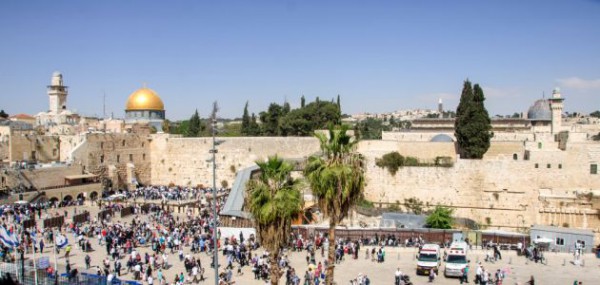 Kotel during Passover Kotel-Passover-Third Temple