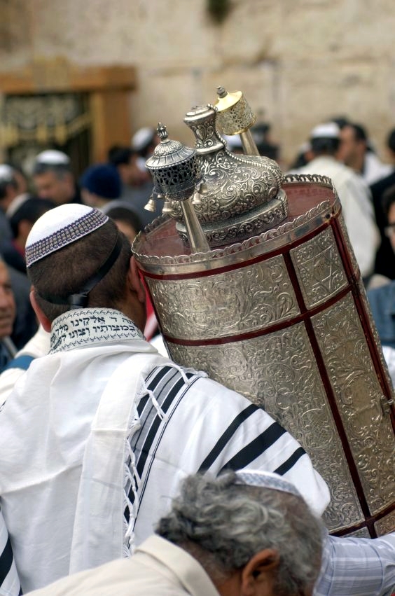 Torah tik at the Kotel Torah tik-Kotel