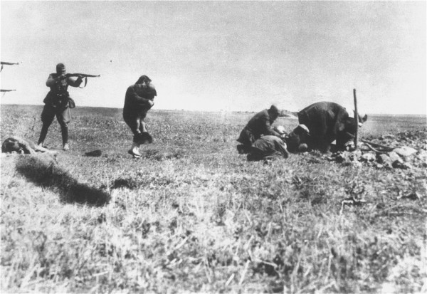 Executions of Jews by German army mobile killing units (Einsatzgruppen) near Ivangorod Ukraine. The above photo was mailed from the Eastern Front to Germany and intercepted at a Warsaw post office by a member of the Polish resistance collecting documentation on Nazi war crimes. Executions of Jews by German army mobile killing units (Einsatzgruppen) near Ivangorod Ukraine. The above photo was mailed from the Eastern Front to Germany and intercepted at a Warsaw post office by a member of the Polish resistance collecting documentation on Nazi war crimes.
