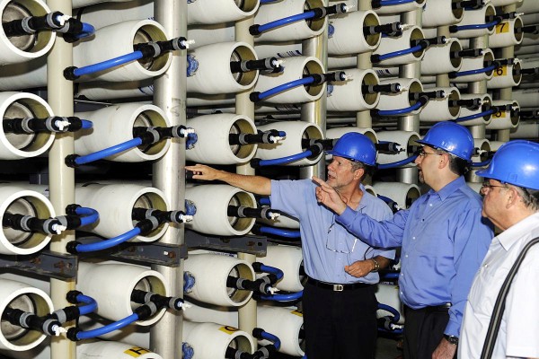 United States Ambassador Daniel Shapiro visits and tours the Hadera Desalination Plant, one of the worlds leading seawater reverse osmosis desalination plants. <em>(Photo by US Embassy at Tel Aviv)</em> United States Ambassador Daniel Shapiro visits and tours the Hadera Desalination Plant, one of the worlds leading seawater reverse osmosis desalination plants. <em>(Photo by US Embassy at Tel Aviv)</em>