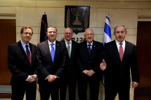 President of the German Bundestag, Prof. Dr. Norbert Lammert Reuven Rivlin, Benjamin Netanyahu Isaac Herzog, Yuli-Yoel Edelstein Norbert Lammert poses for a photo in Israel. (right to left) Israel opposition Chairman, Isaac Herzog, Speaker of the Knesset, Yuli-Yoel Edelstein, President of the German Bundestag, Prof. Dr. Norbert Lammert, President of the State of Israel, Reuven Rivlin, the Prime Minister of Israel, Benjamin Netanyahu. (GPO photo by Oren Cohen)