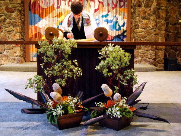 bimah bar mitzvah Bar Mitzvah boy-Torah scroll-synagogue
