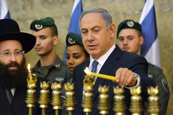 Netanyahu-Kobe-Gideon Kotel-Hanukkah