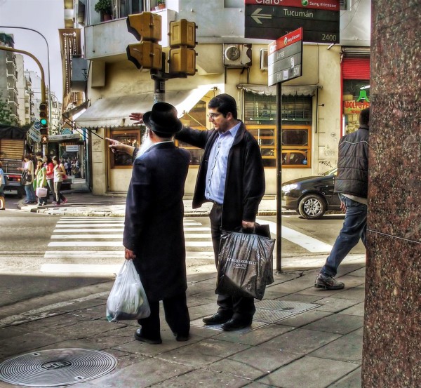 Jewish-men-on-a-corner-in-Buenos-Aires-photo-by-Jose-Maria-Perez-Nunez Argentina, Jewish men